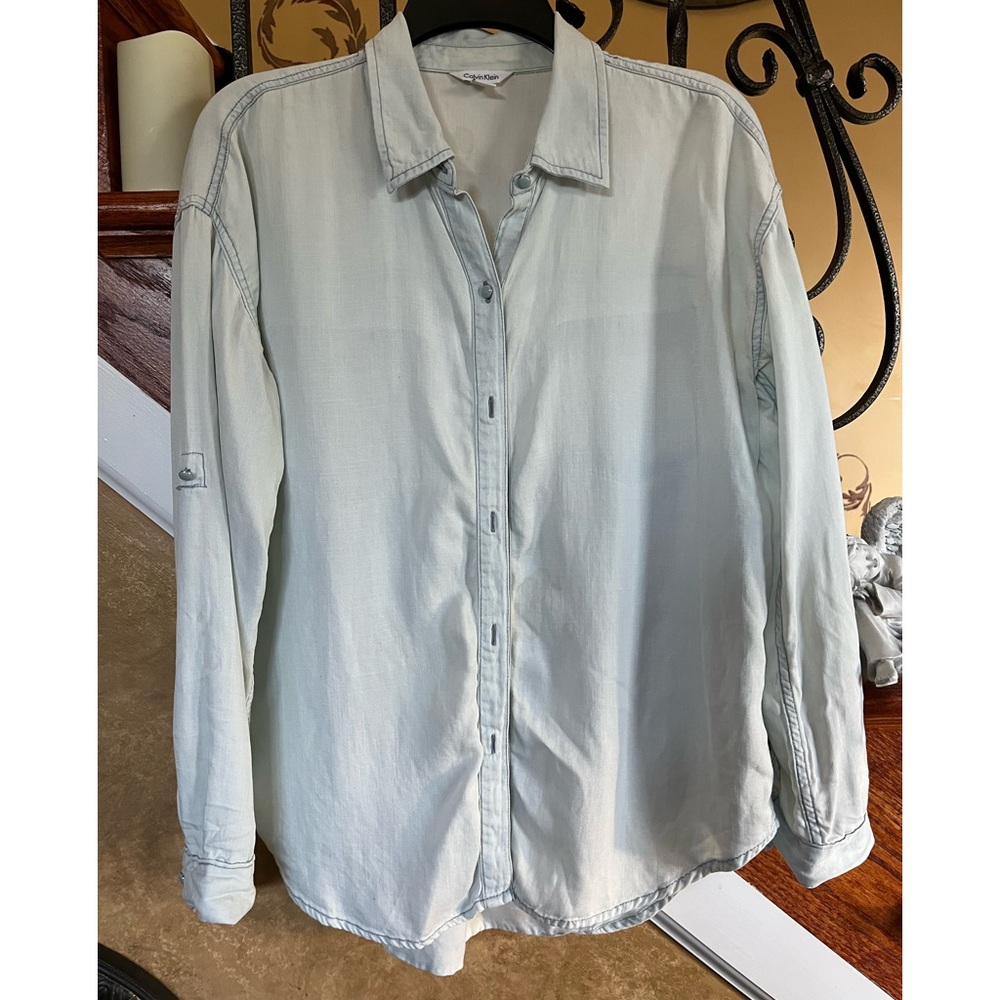Calvin Klein Light Wash Button Down Long Sleeve Blouse